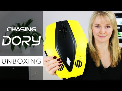 Smallest underwater drone ever!? Chasing Dory * UNBOXING &amp; first impressions | #TechTuesday